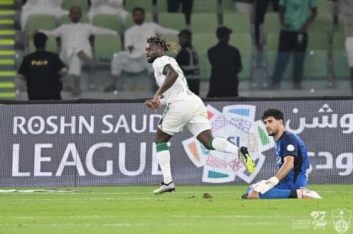الإصابة تهدد ماكسيمان وكيسيه بالغياب عن كلاسيكو الهلال